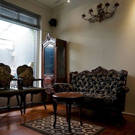 Amanda Home Stay Tainan Extérieur photo