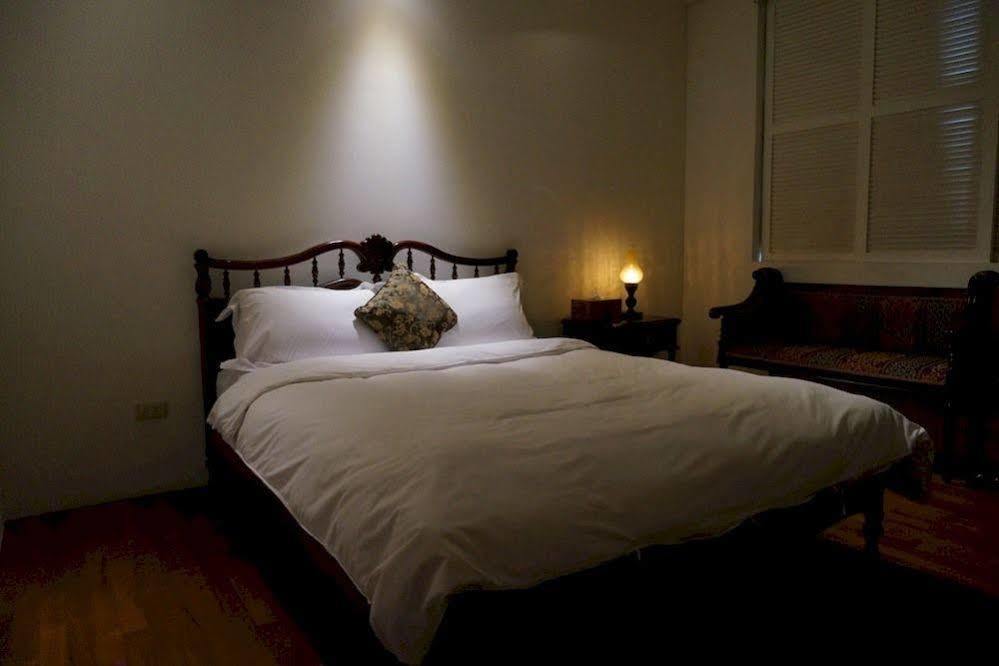 Amanda Home Stay Tainan Extérieur photo